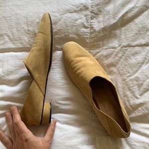 📔 The Row Suede Convertible Flats
